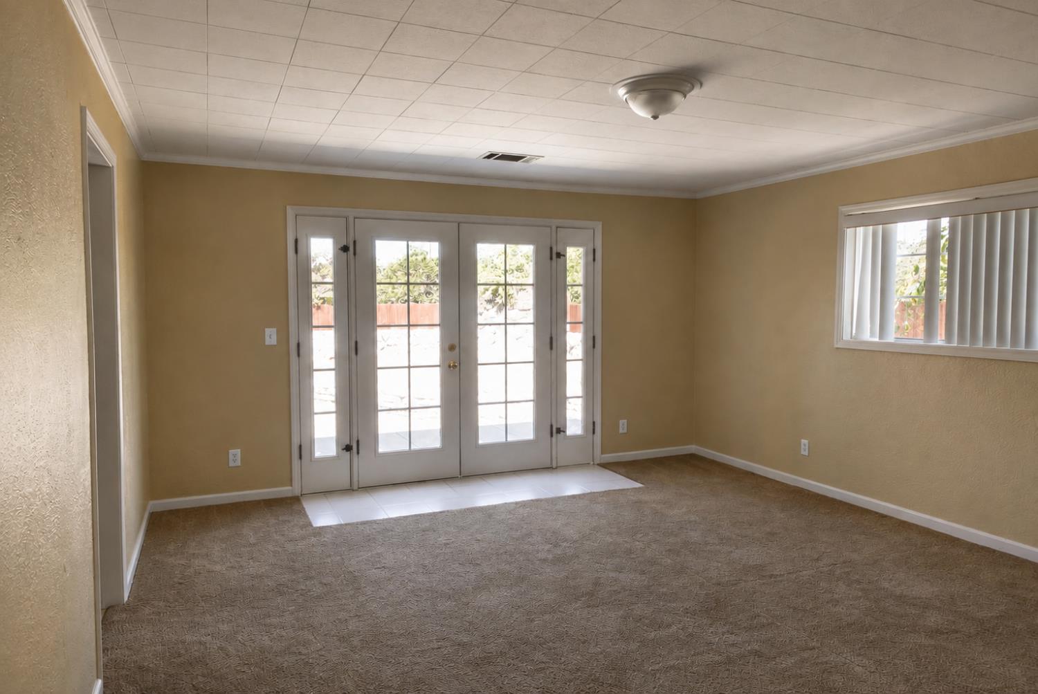 1614 W Morton, Porterville, CA 93257