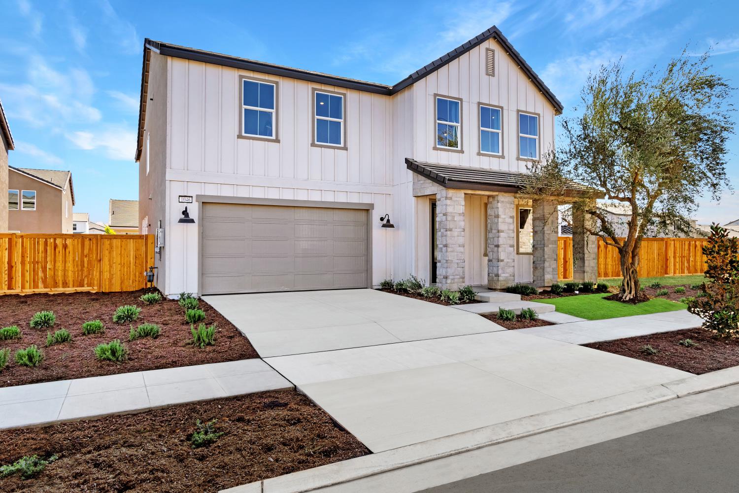 1046 Springtime Ave, Clovis, CA 93619