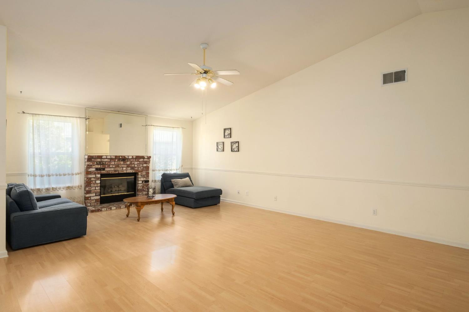5044 W Roberts, Fresno, CA 93722