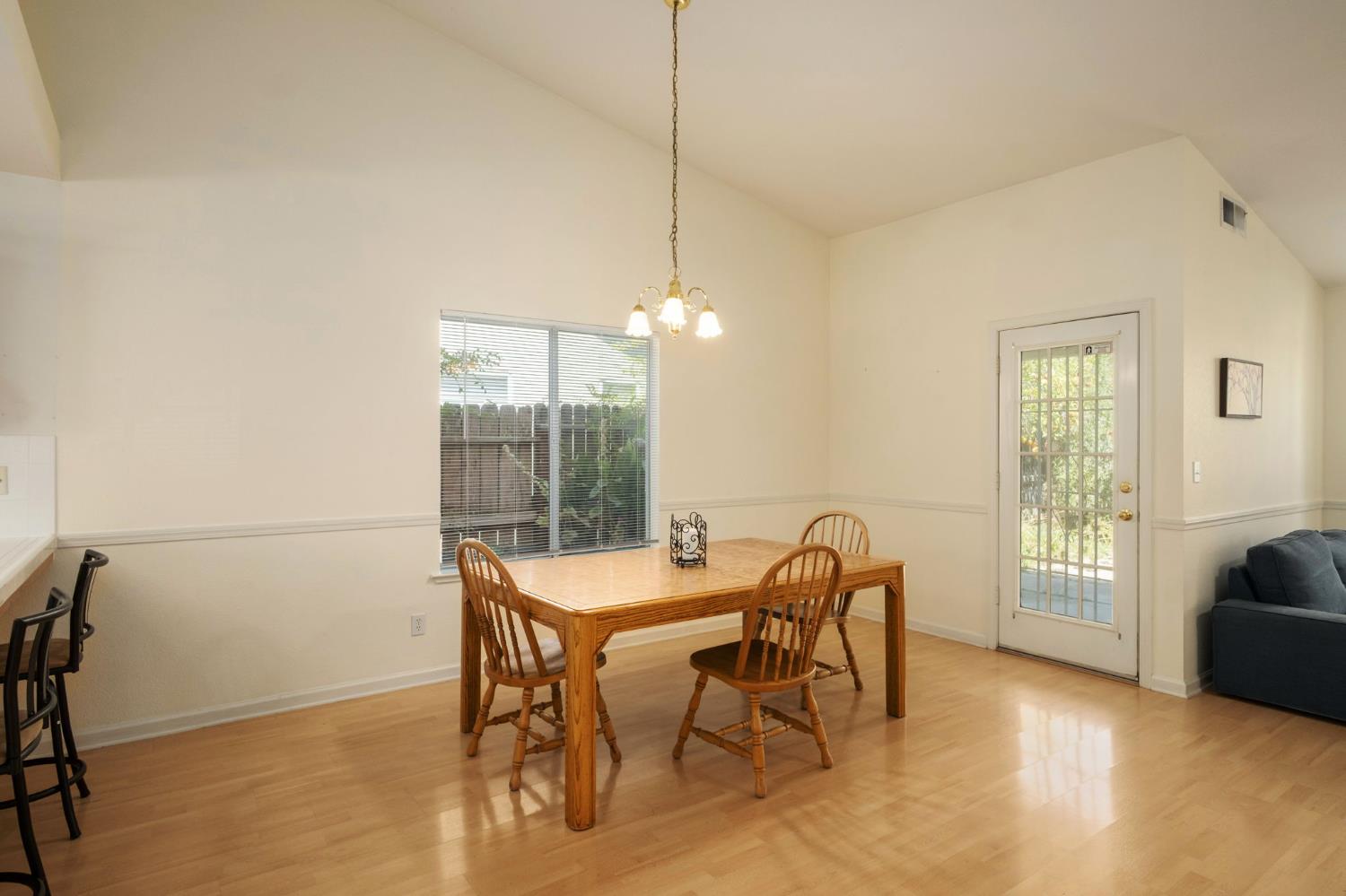 5044 W Roberts, Fresno, CA 93722