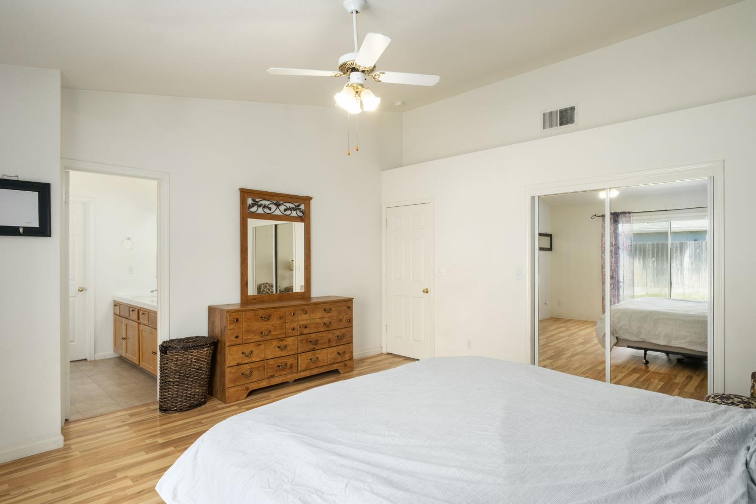 5044 W Roberts, Fresno, CA 93722