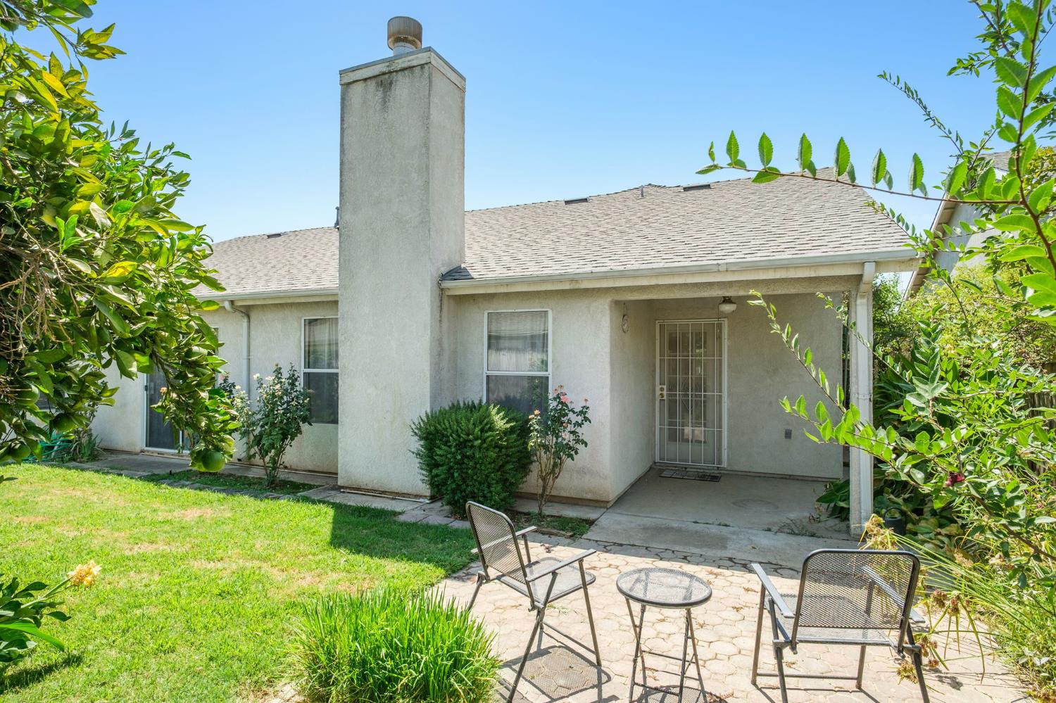 5044 W Roberts, Fresno, CA 93722