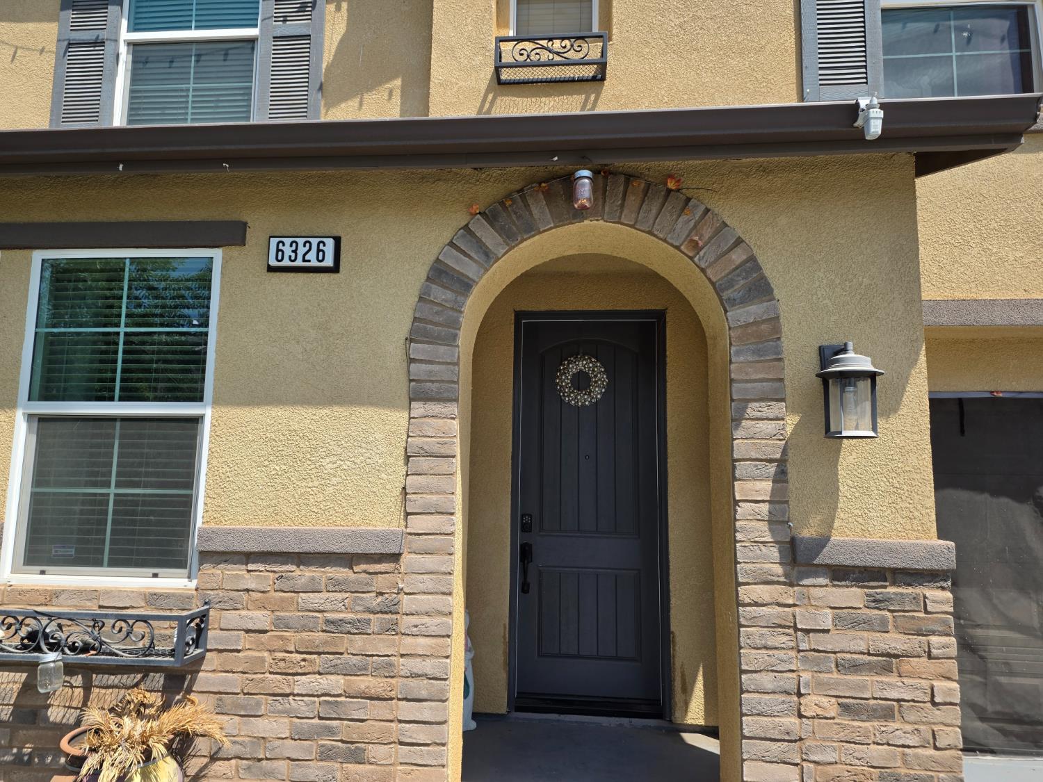 6326 W Donner Ave, Fresno, CA 93723