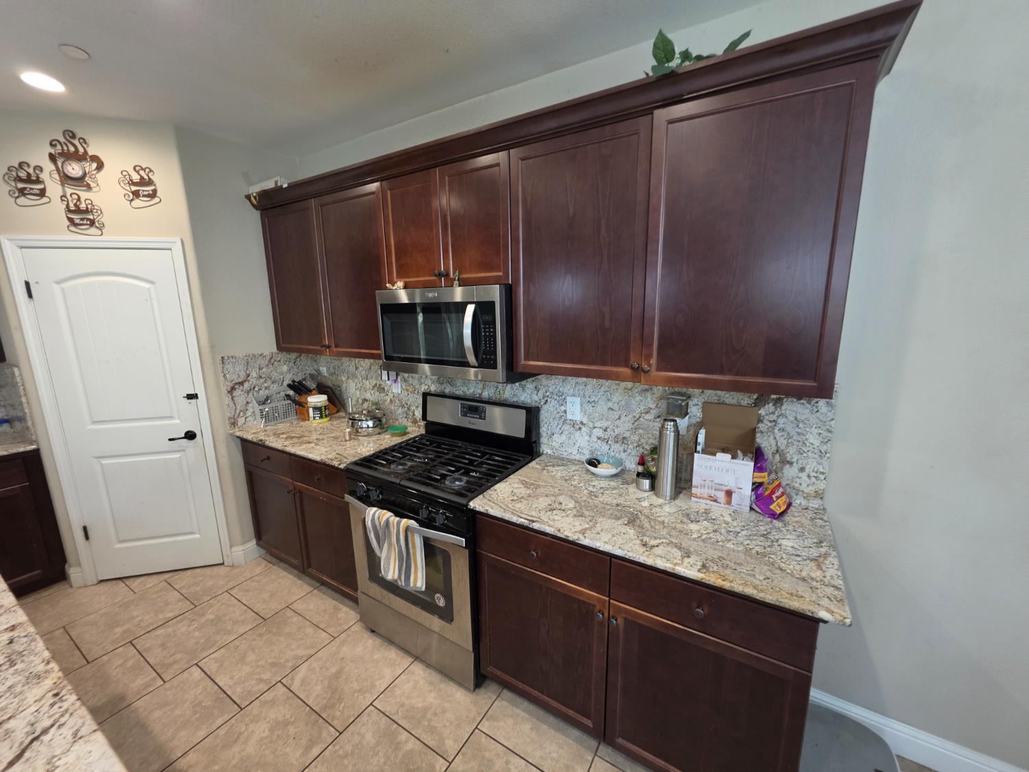 6326 W Donner Ave, Fresno, CA 93723