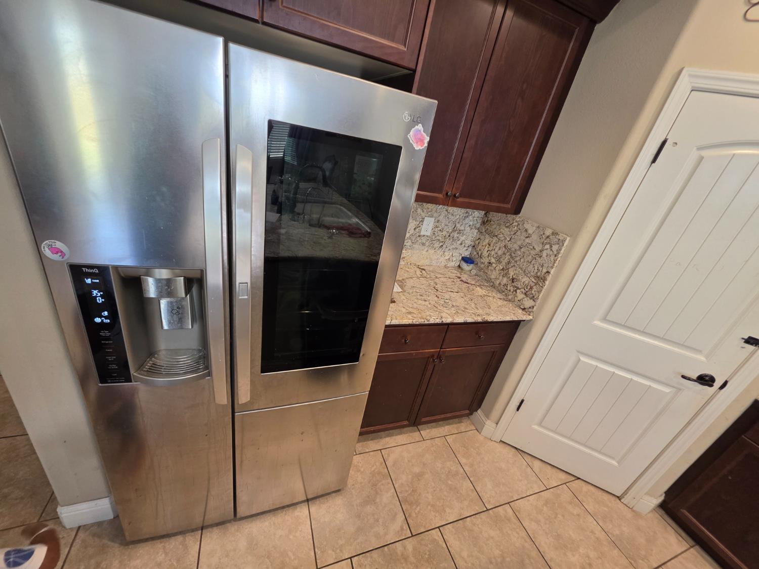 6326 W Donner Ave, Fresno, CA 93723