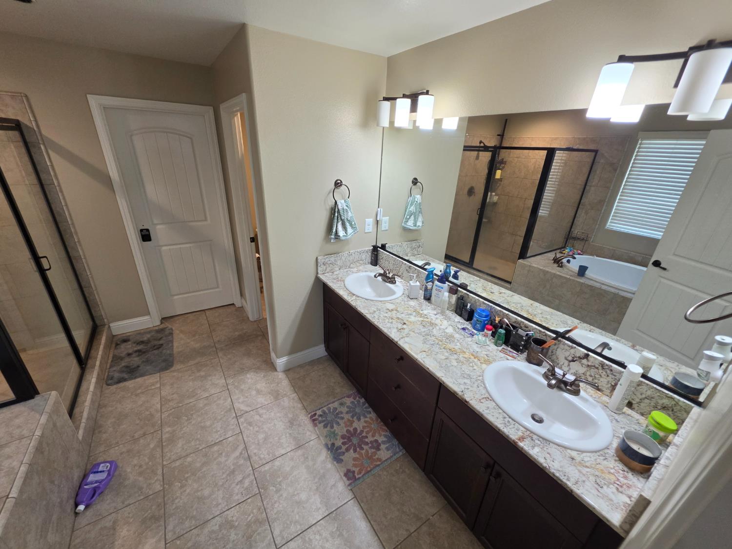 6326 W Donner Ave, Fresno, CA 93723