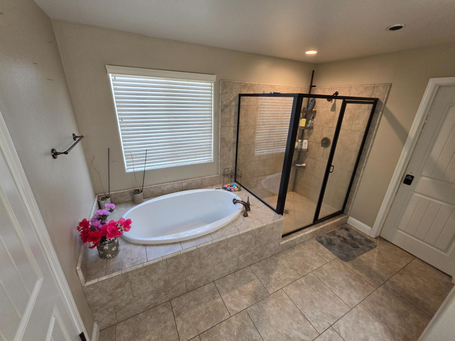6326 W Donner Ave, Fresno, CA 93723