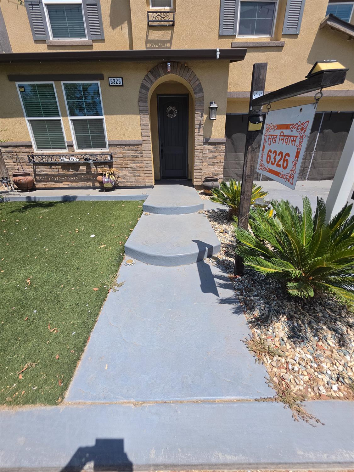 6326 W Donner Ave, Fresno, CA 93723
