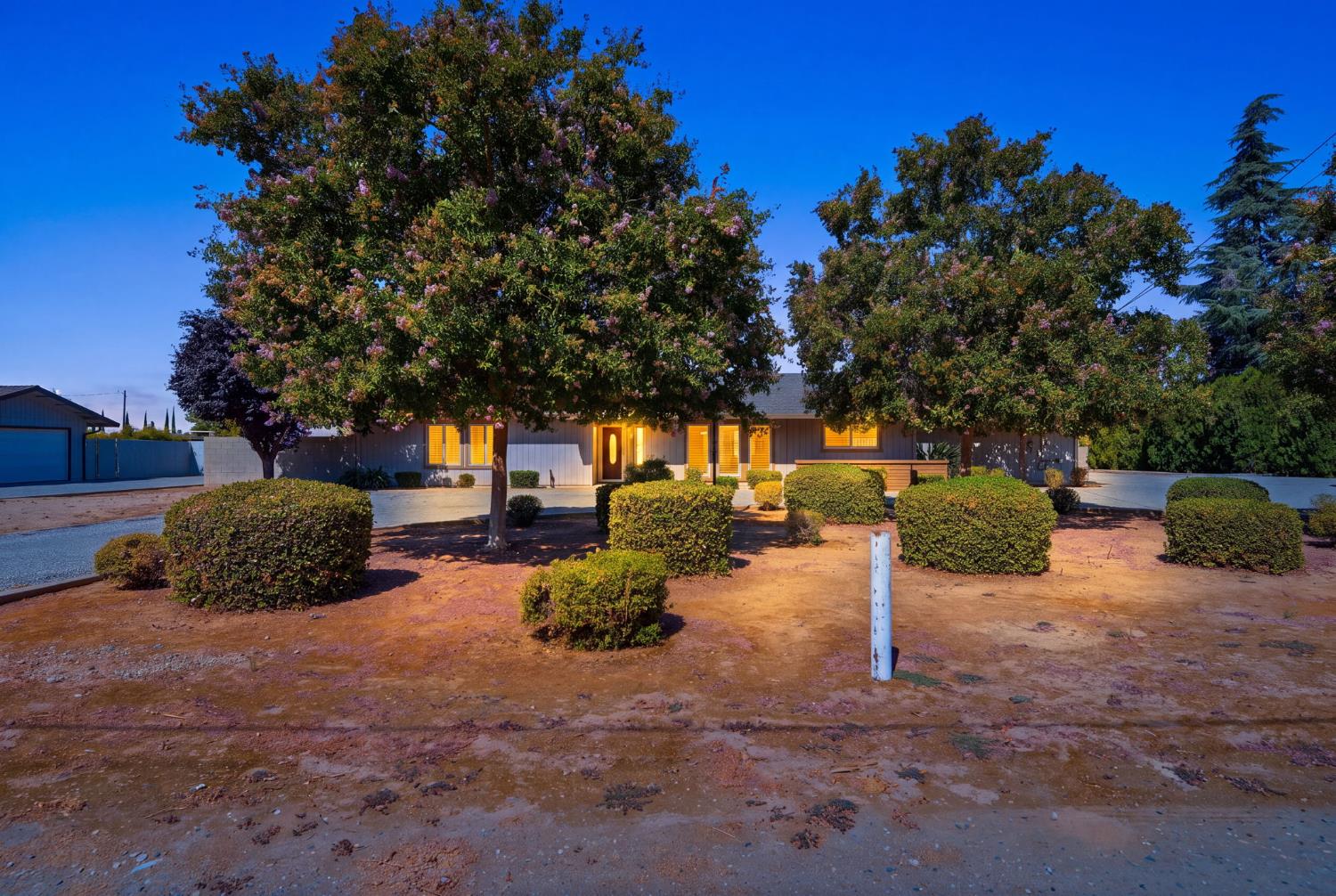 3153 N Blythe, Fresno, CA 93722