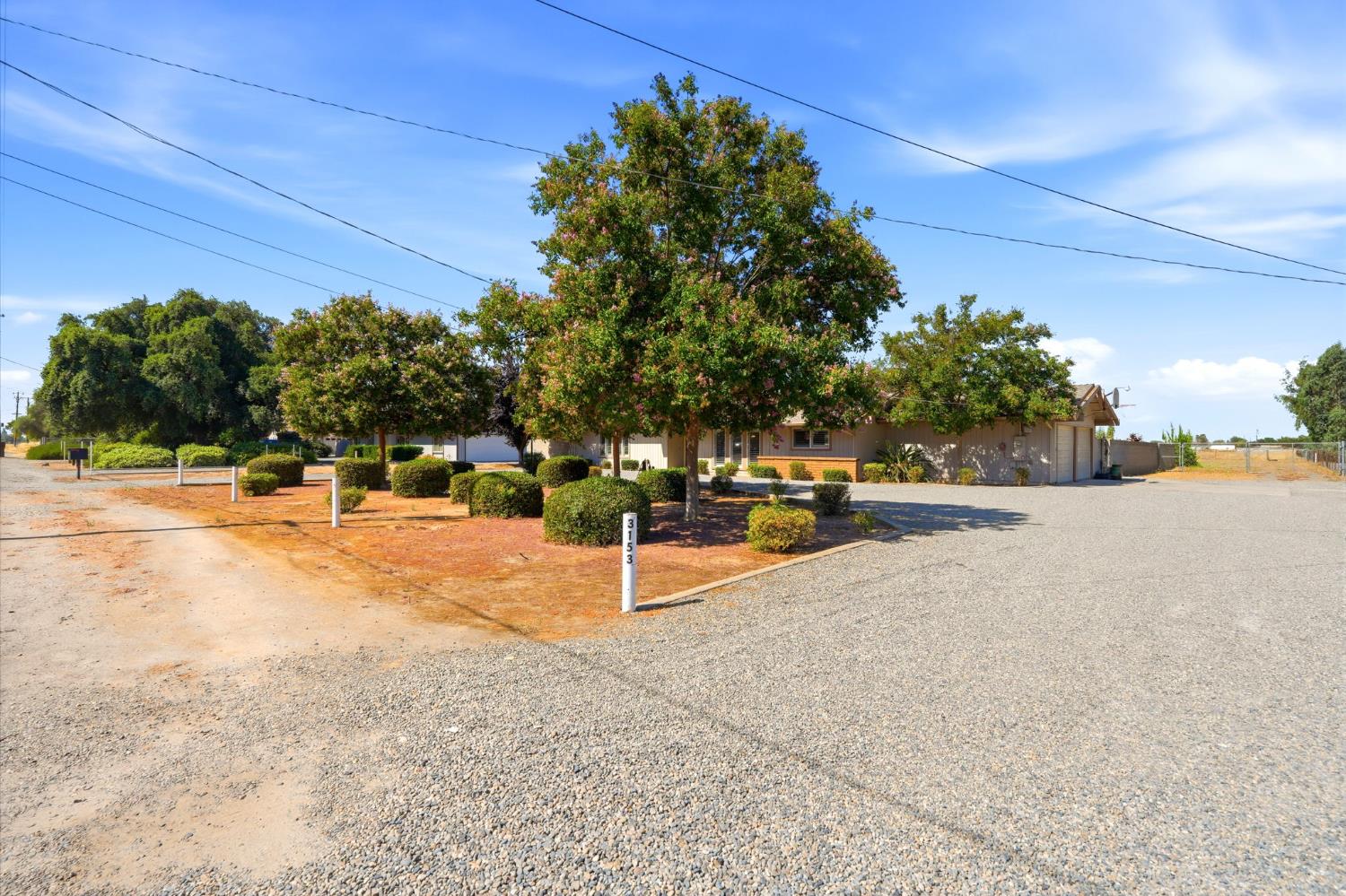 3153 N Blythe, Fresno, CA 93722