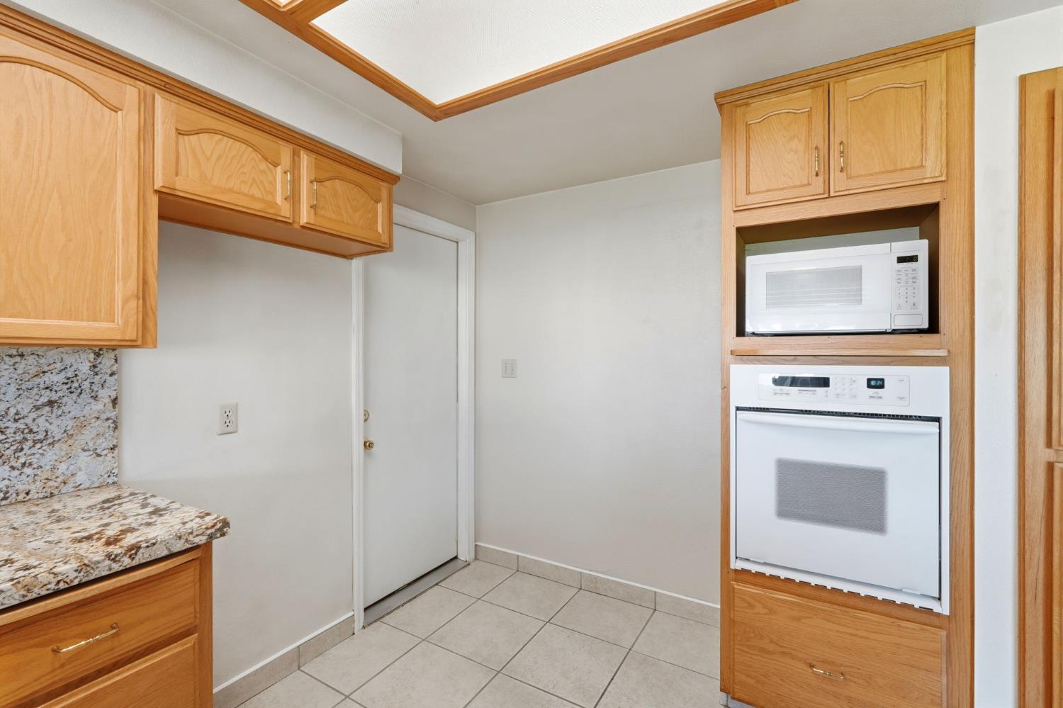3153 N Blythe, Fresno, CA 93722