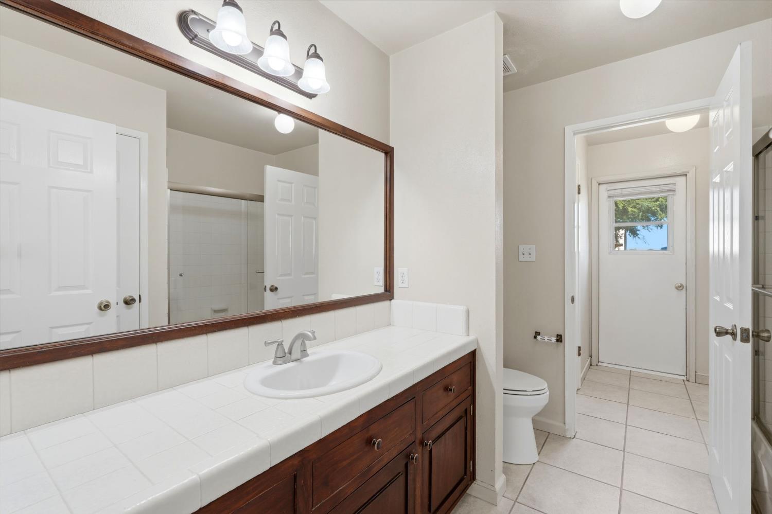 3153 N Blythe, Fresno, CA 93722