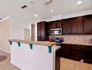 2090 Dunbar Way, Dinuba, CA 93618