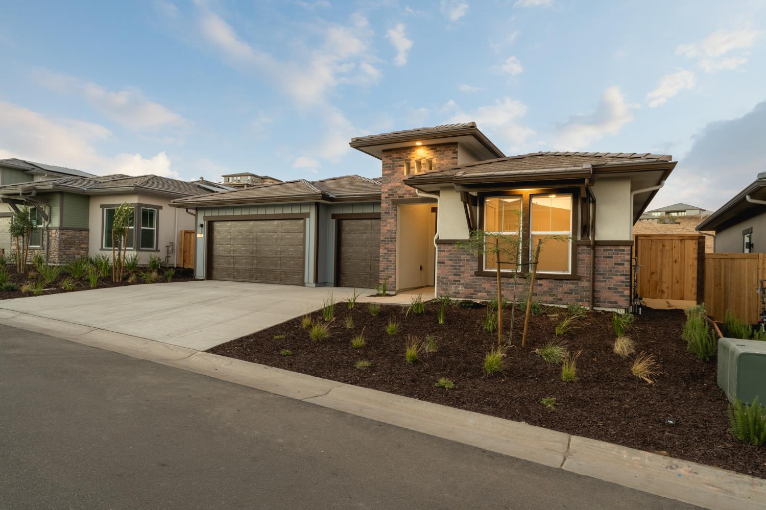 8099 Creek View, Friant, CA 93626