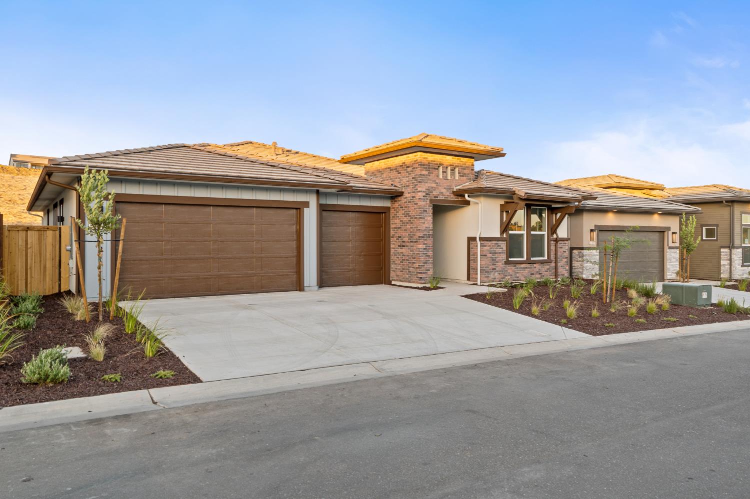 8099 Creek View, Friant, CA 93626