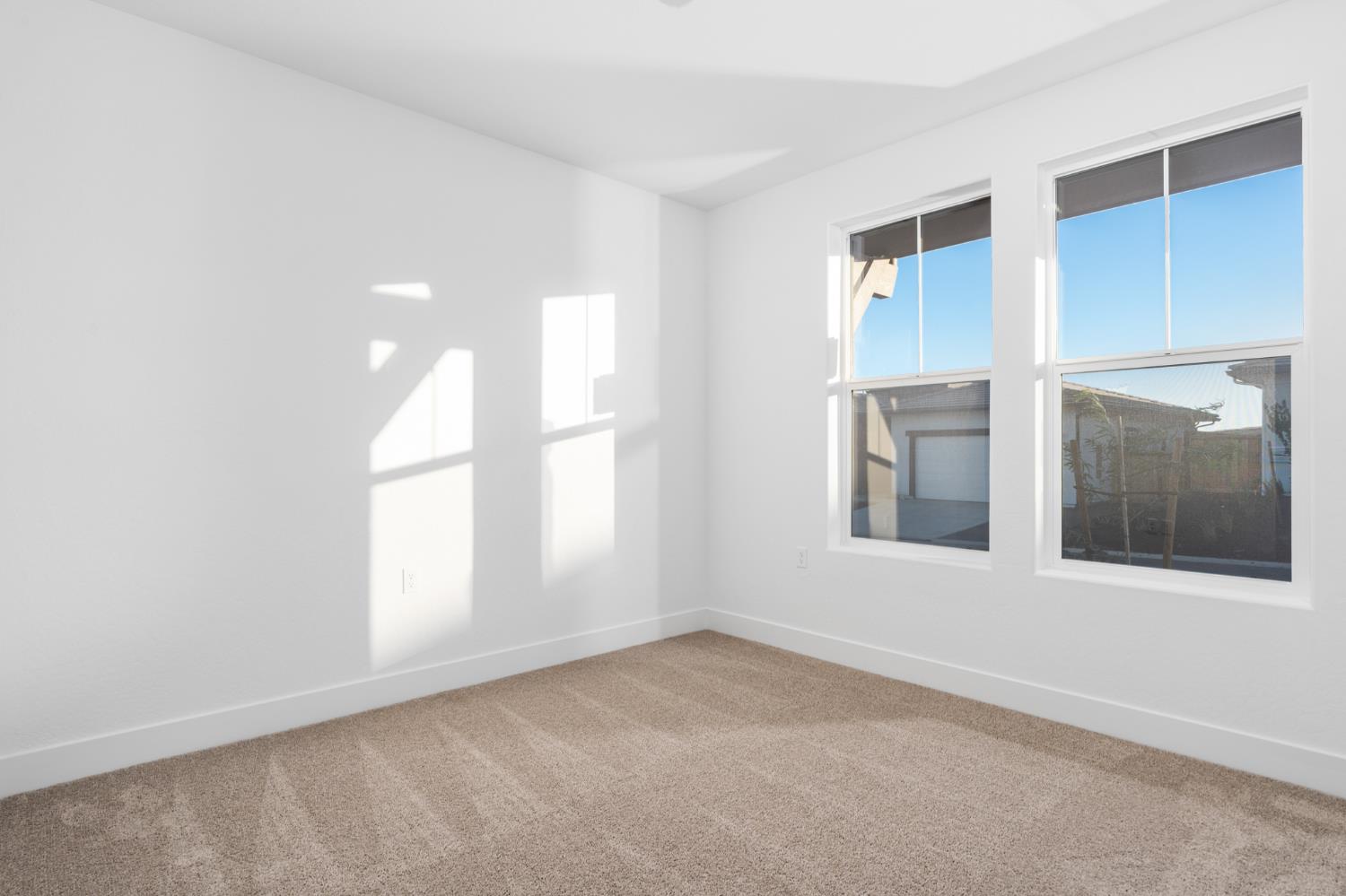 8099 Creek View, Friant, CA 93626