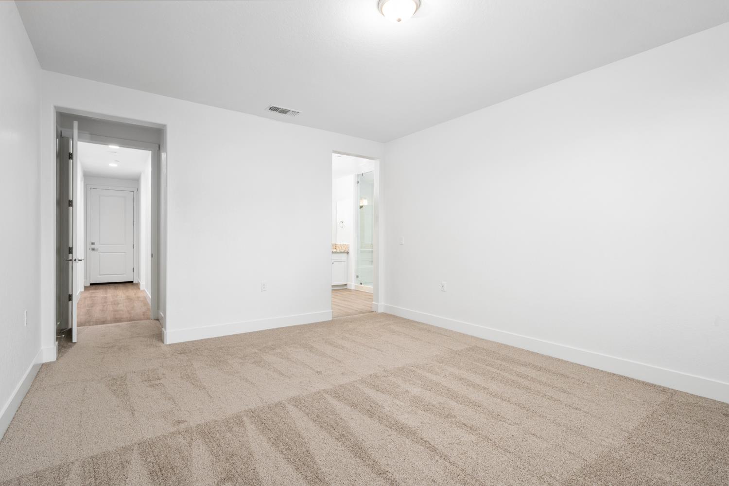 8099 Creek View, Friant, CA 93626