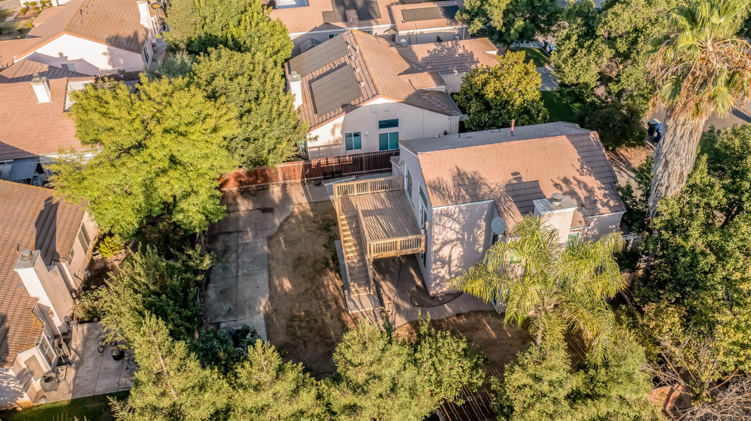 2425 E Houston Ave, Fresno, CA 93720