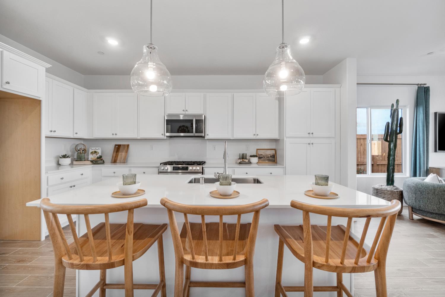 1053 Springtime Ave, Clovis, CA 93619