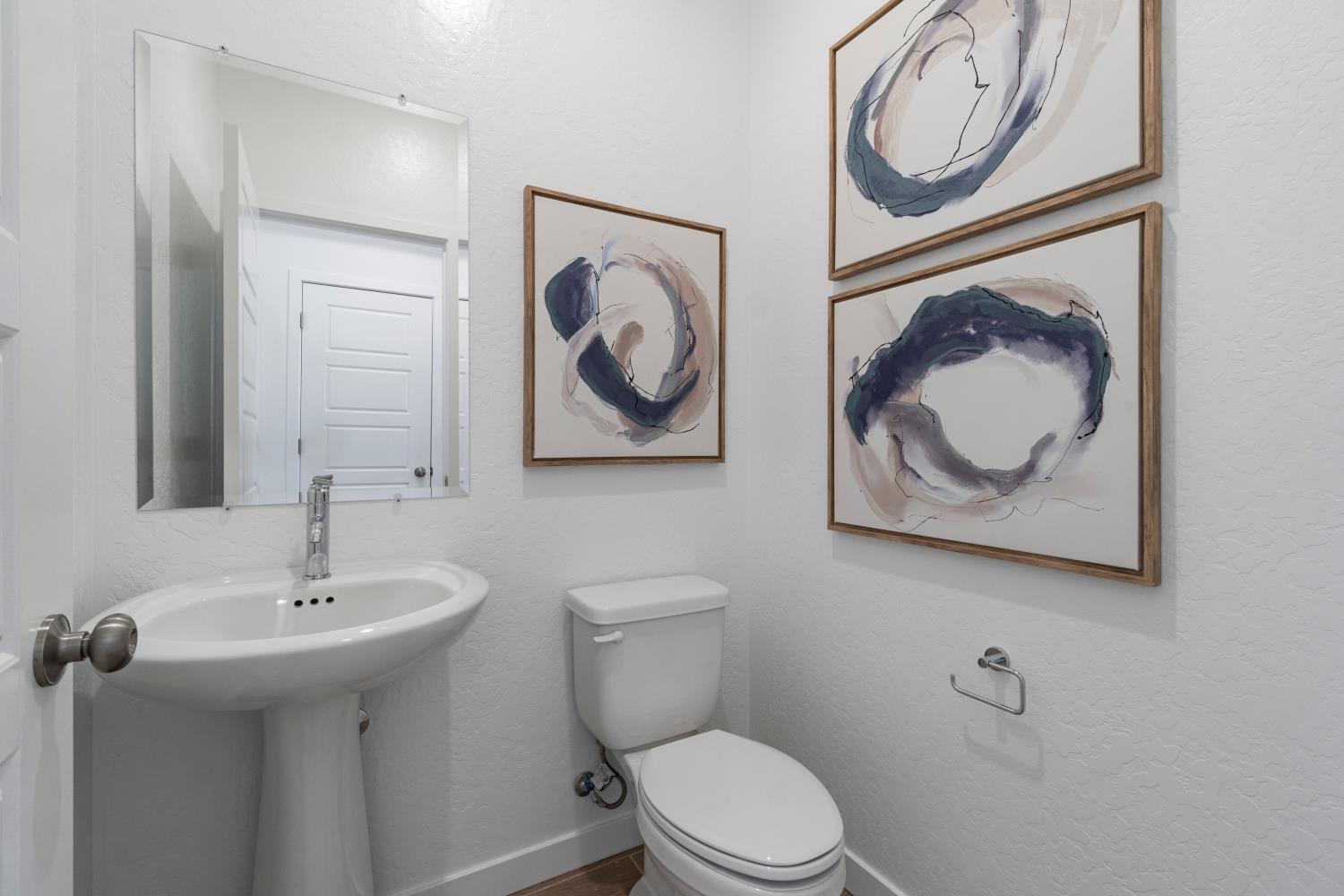 1059 Springtime Ave, Clovis, CA 93619