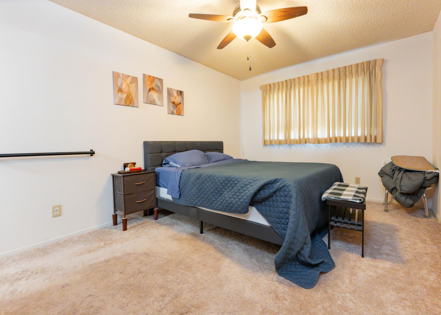 6569 De Woody St, Laton, CA 93242
