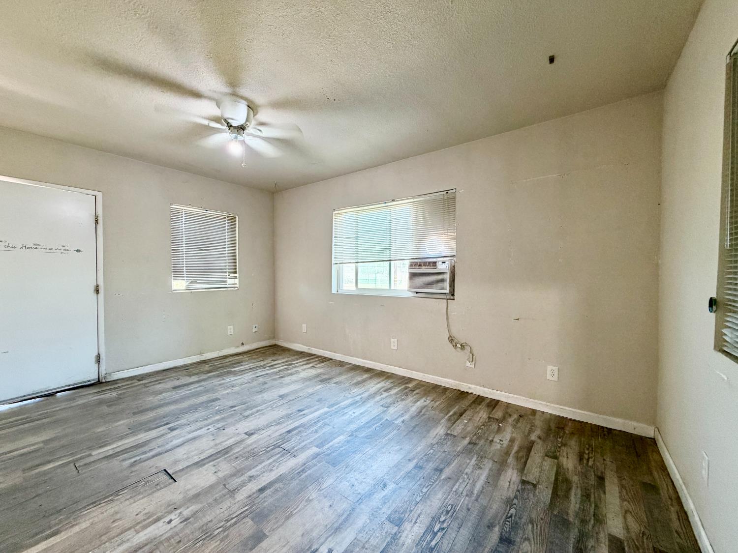 159 W Fir Ave, Pinedale, CA 93650