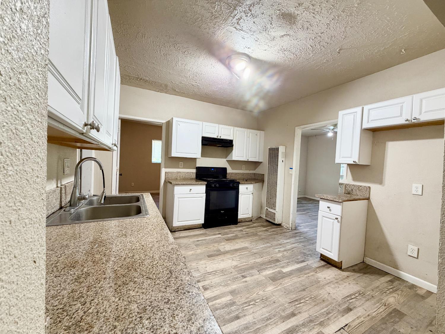 159 W Fir Ave, Pinedale, CA 93650