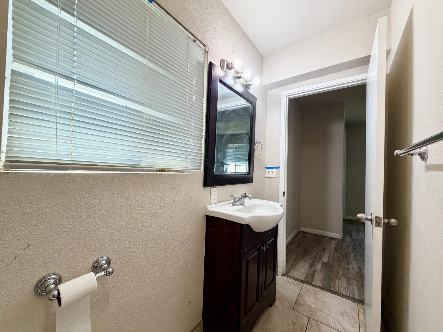 159 W Fir Ave, Pinedale, CA 93650