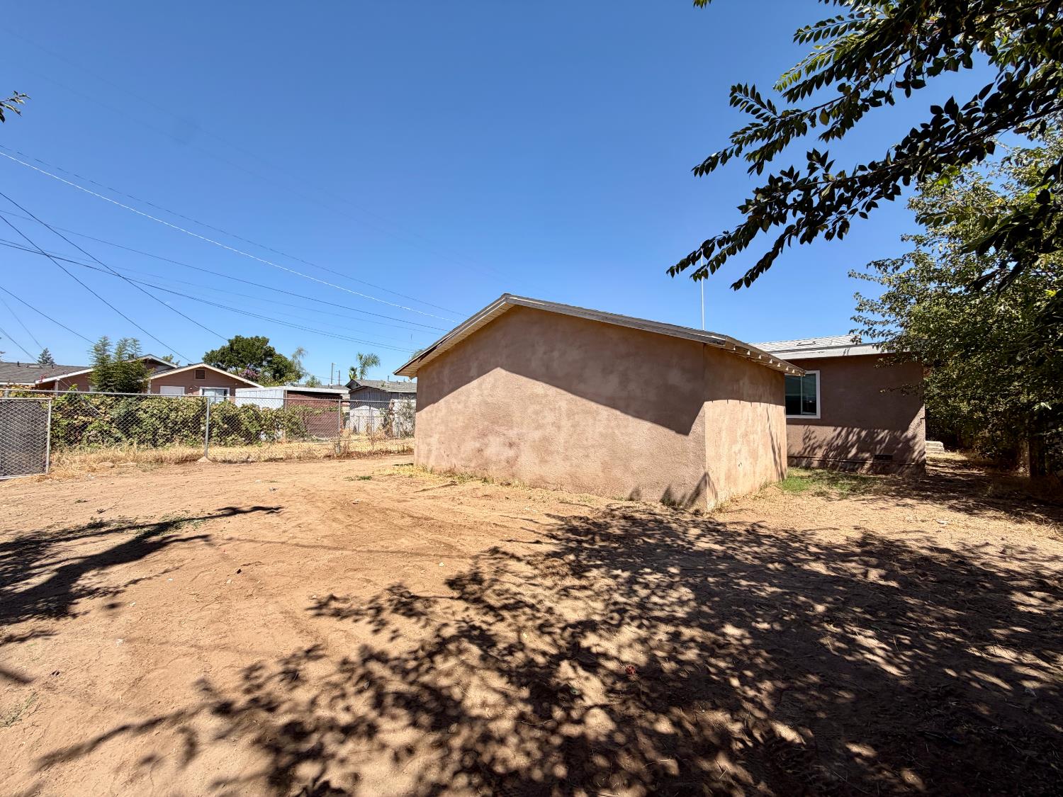 159 W Fir Ave, Pinedale, CA 93650