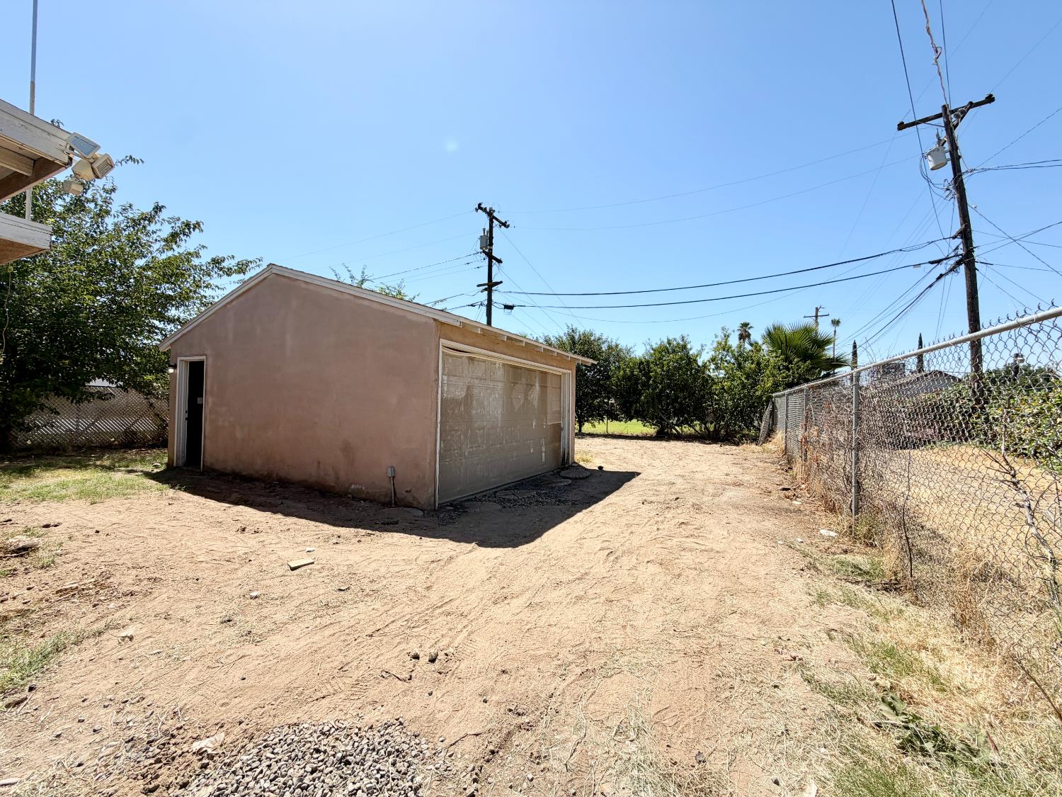 159 W Fir Ave, Pinedale, CA 93650