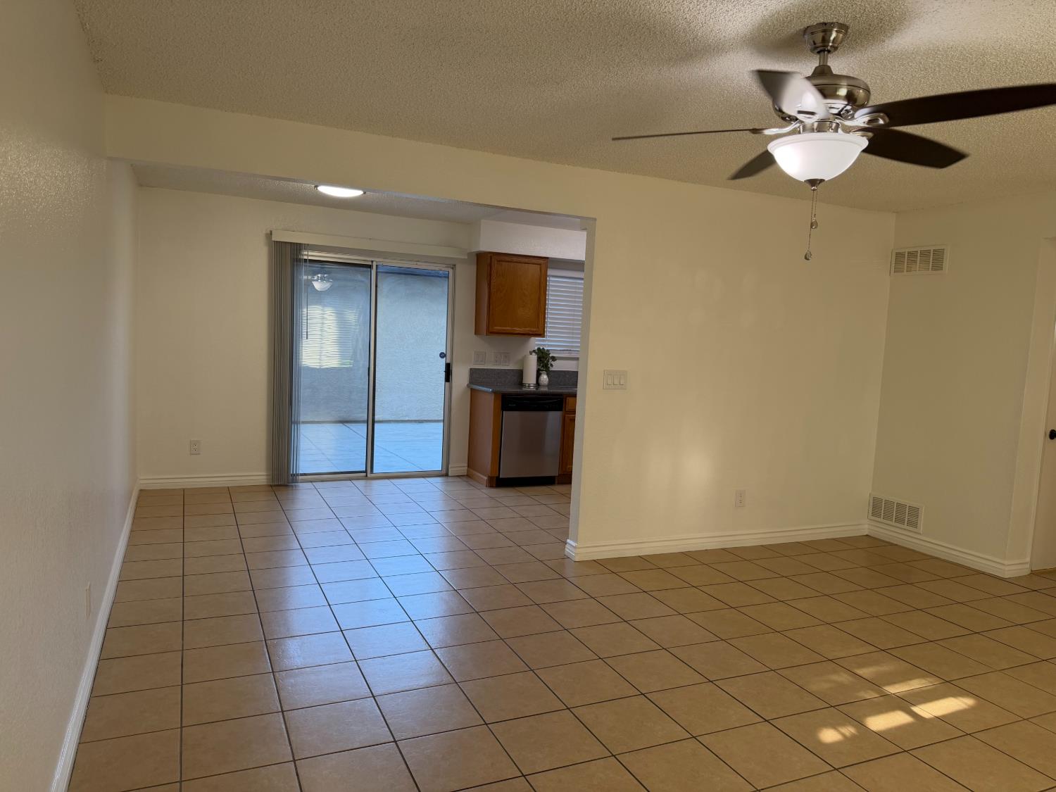 5145 E Lane Ave #131, Fresno, CA 93727