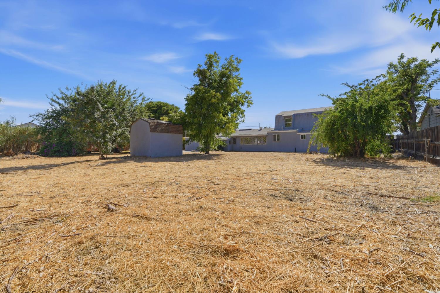 749 S 11th 1/2 Ave, Hanford, CA 93230