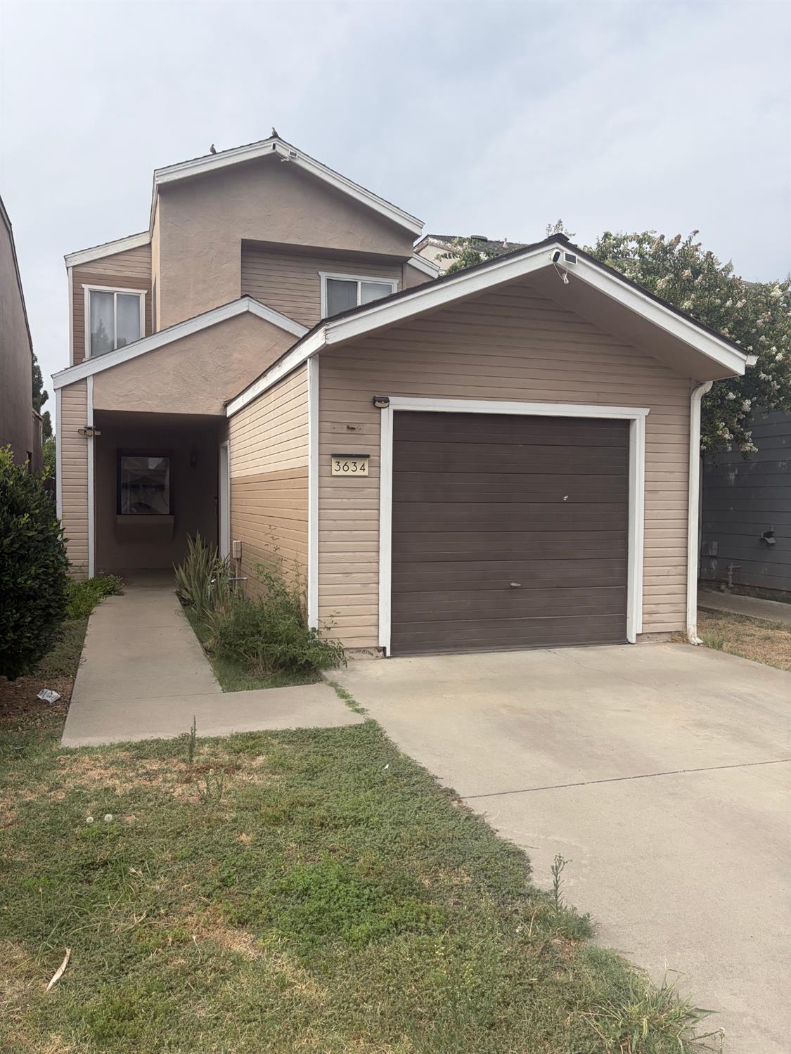 3634 W Terrace Ave, Fresno, CA 93722