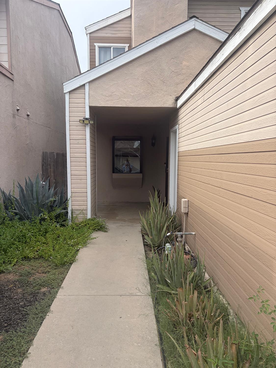 3634 W Terrace Ave, Fresno, CA 93722