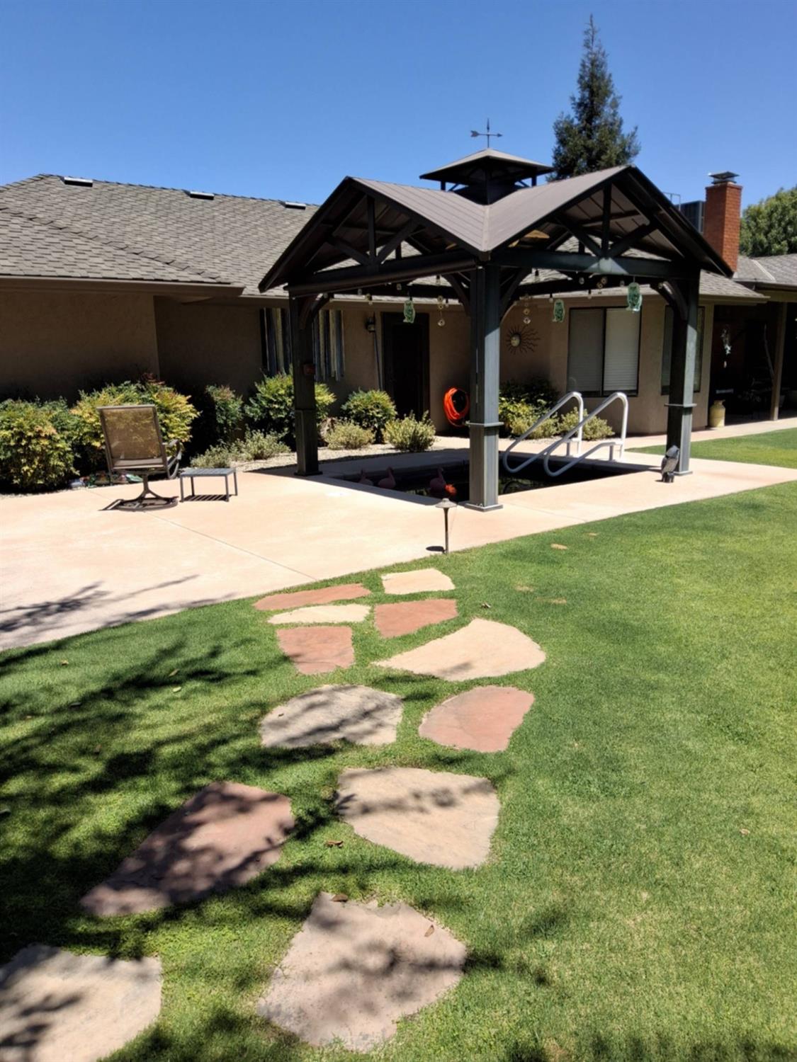 2270 Alamos Ave, Clovis, CA 93611