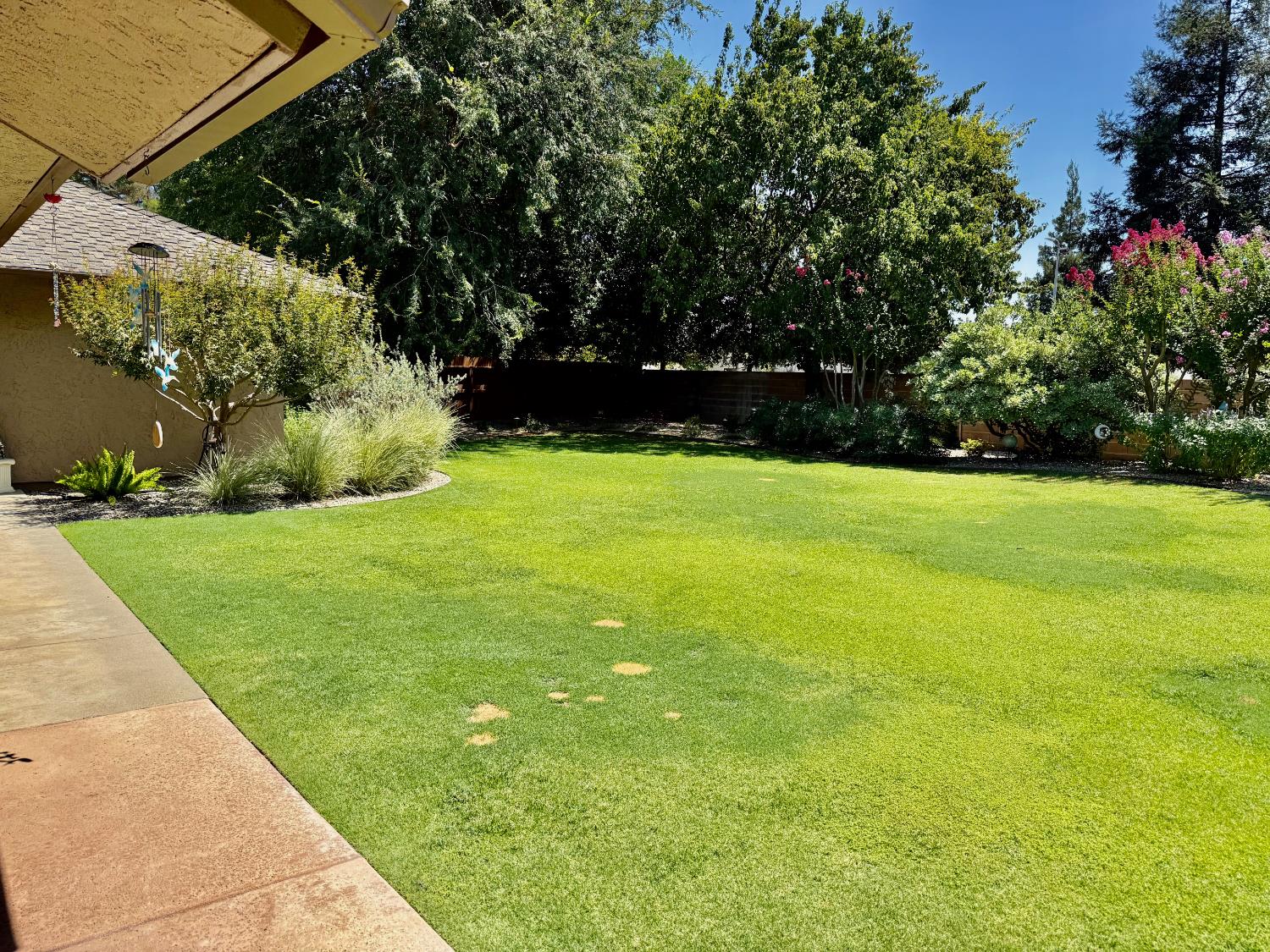 2270 Alamos Ave, Clovis, CA 93611