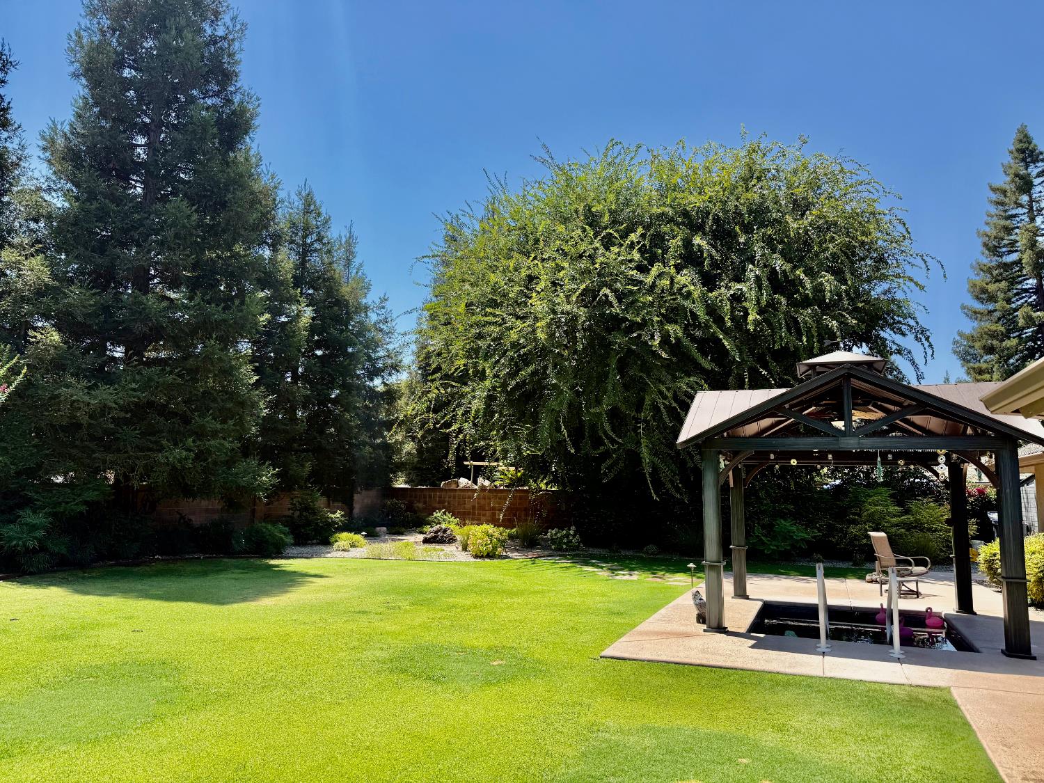 2270 Alamos Ave, Clovis, CA 93611