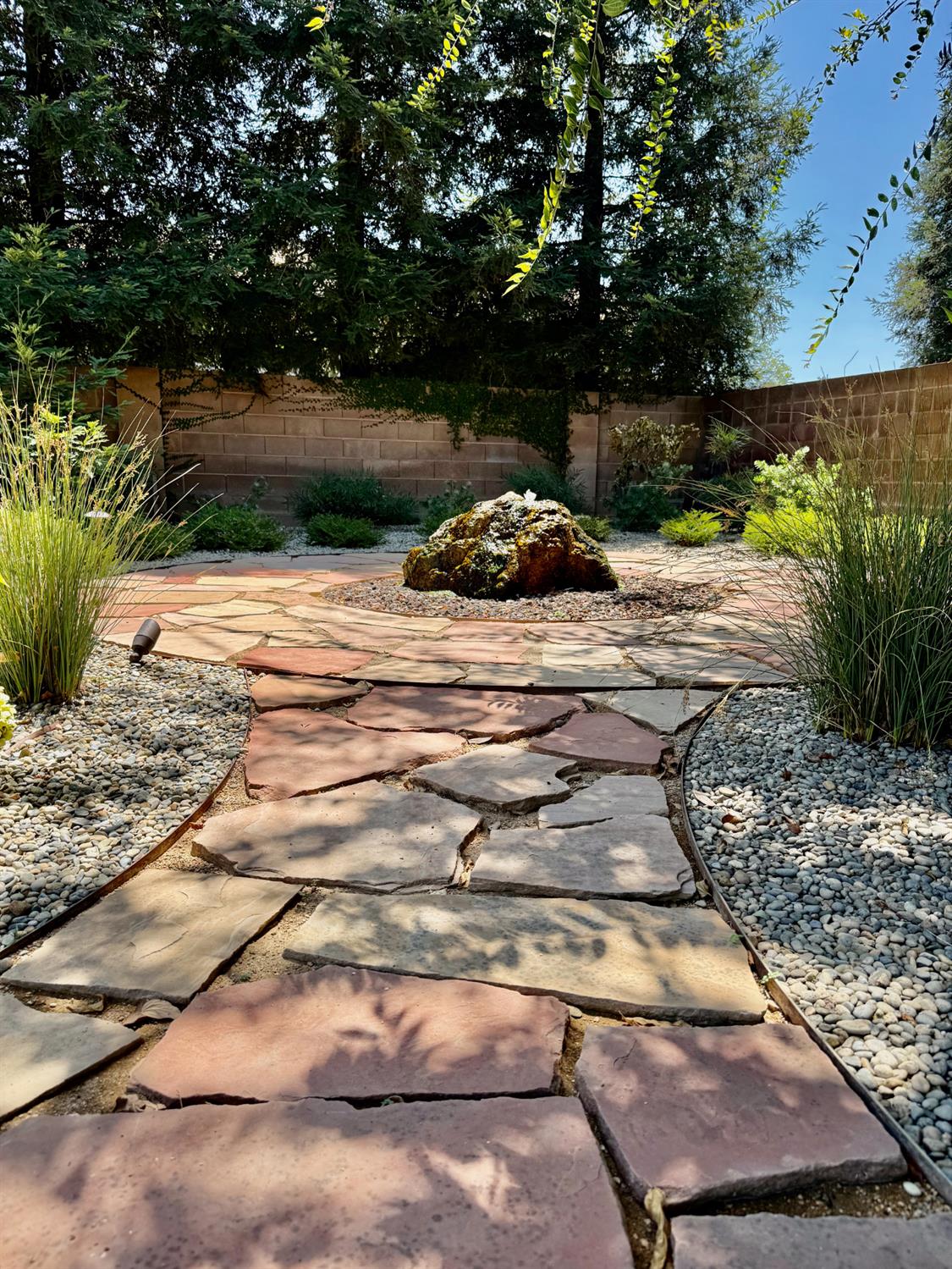 2270 Alamos Ave, Clovis, CA 93611