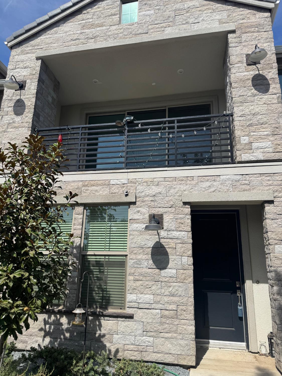606 W Mahogany Ln, Clovis, CA 93611