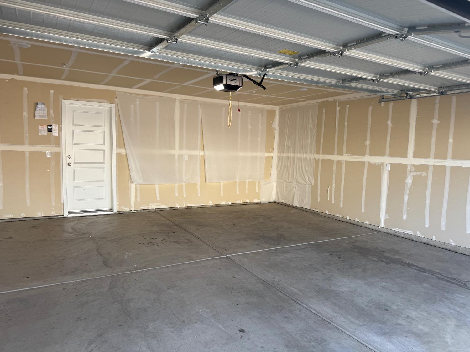 606 W Mahogany Ln, Clovis, CA 93611