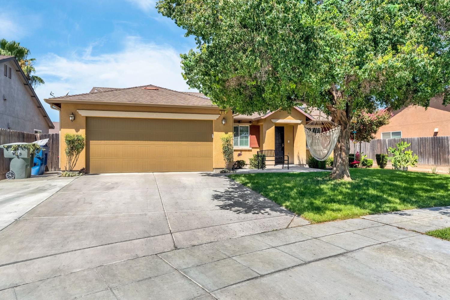 512 S Sunnyside Ave, Fresno, CA 93727