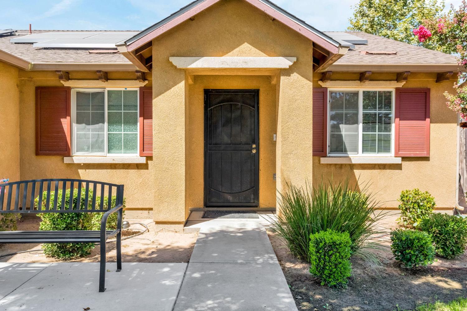 512 S Sunnyside Ave, Fresno, CA 93727