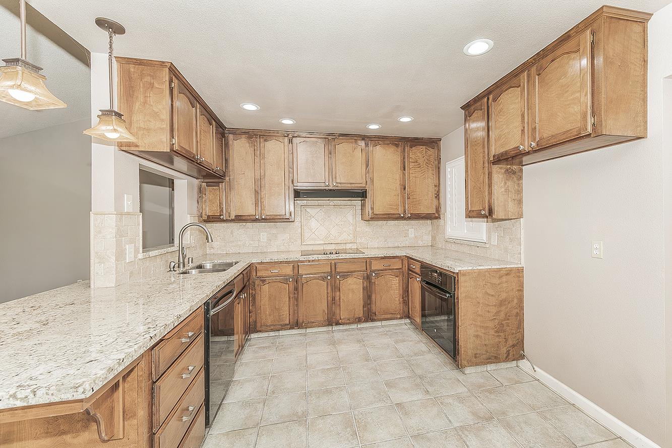 6312 N Ellendale Ave, Fresno, CA 93722