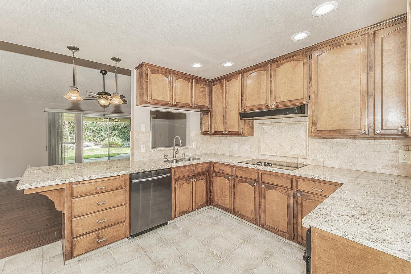 6312 N Ellendale Ave, Fresno, CA 93722
