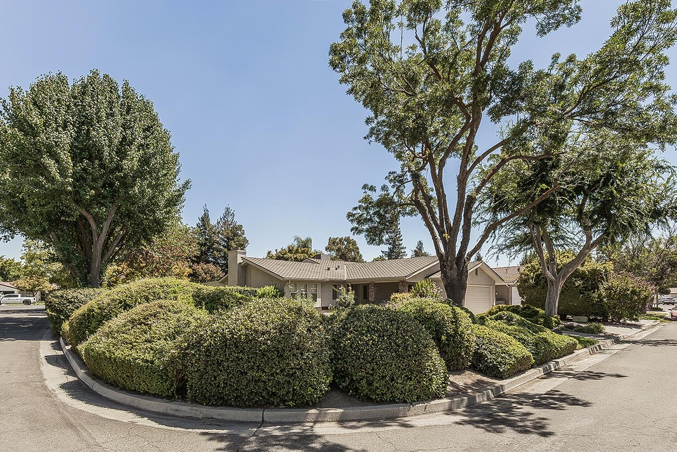 6312 N Ellendale Ave, Fresno, CA 93722
