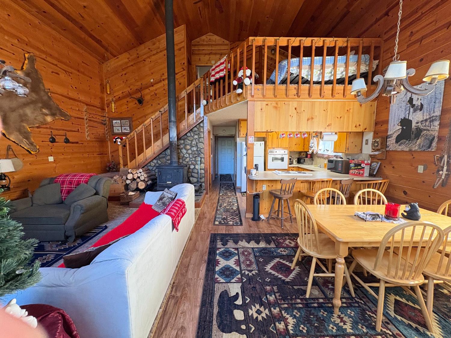 58072 Summit Dr, Springville, CA 93265
