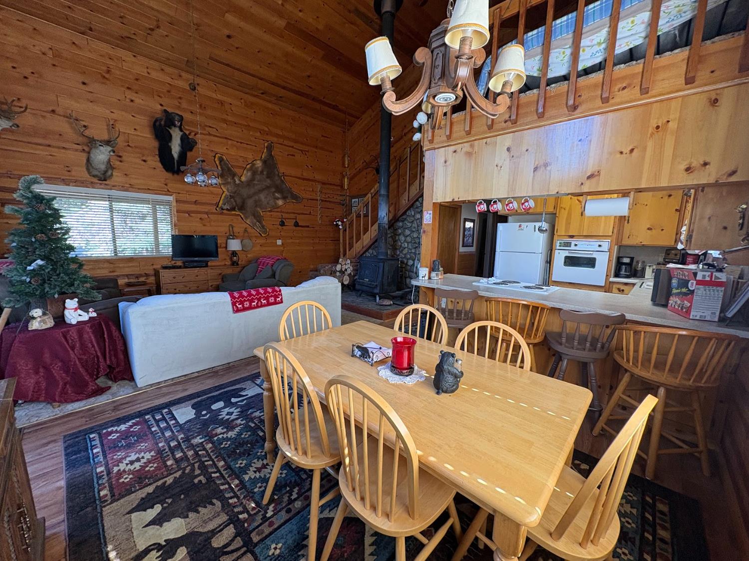 58072 Summit Dr, Springville, CA 93265