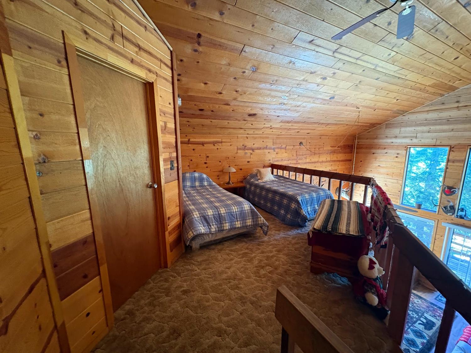 58072 Summit Dr, Springville, CA 93265