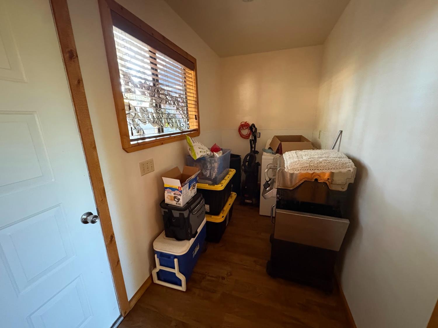 58072 Summit Dr, Springville, CA 93265