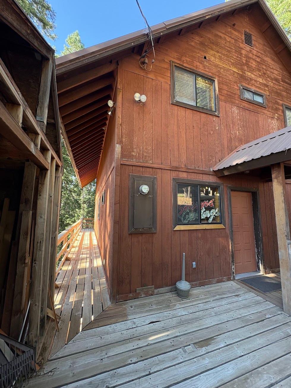 58072 Summit Dr, Springville, CA 93265